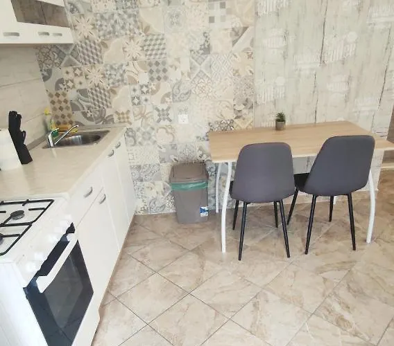 Close To Sandy Split