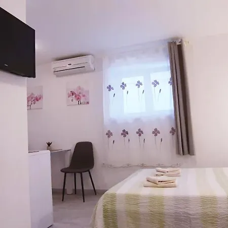 Close To Sandy Апартаменты