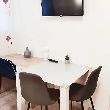 Апартаменты Close To Sandy Сплит