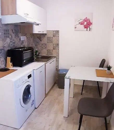 Close To Sandy Apartman Split